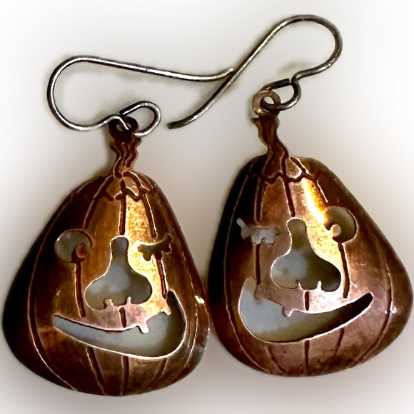 VTG RARE ZIRKUS JACK-O-LANTERN PUMPKIN COPPER SILVER EARRINGS HALLOWEEN 1.25” - Picture 3 of 8